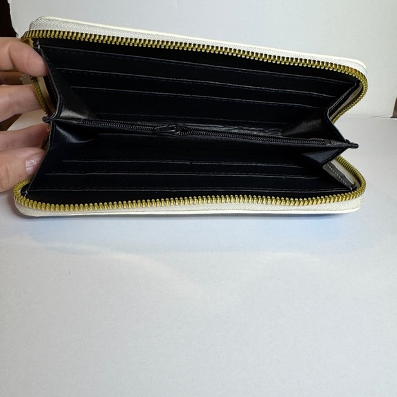 Cinnamoroll Blue and White Wallet - Picture 4 of 4